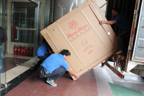 莱城钢琴贵重工艺品无忧运